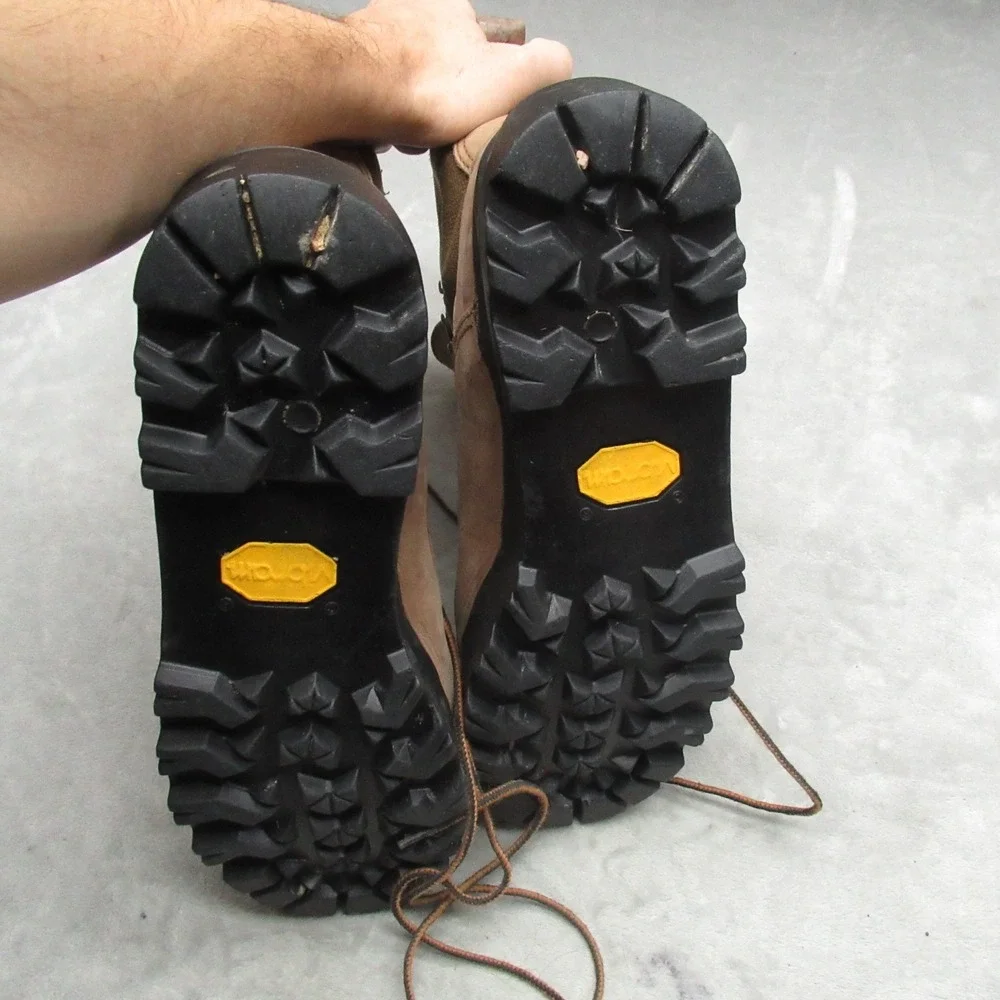 Danner few blemish